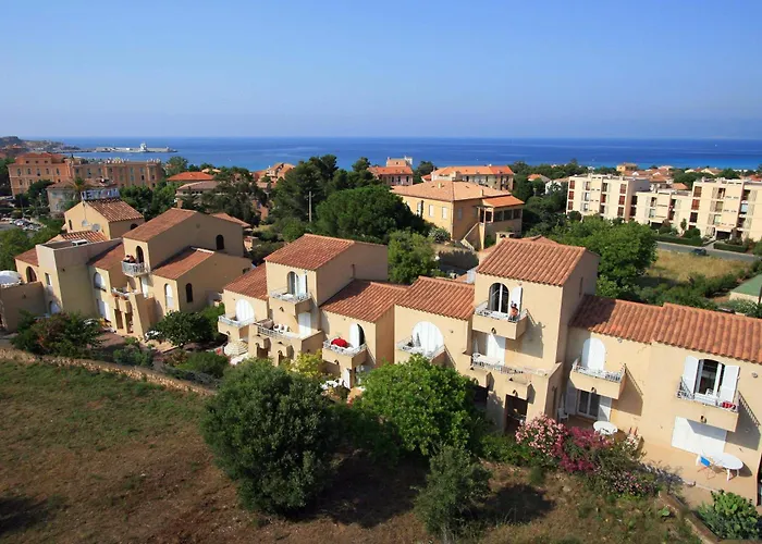 Aparthotel Le Vieux Moulin LʼÎle-Rousse