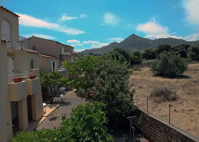 Le Vieux Moulin 3* LʼÎle-Rousse